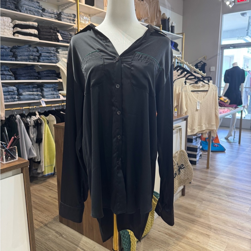 Classic Black Women’s Shirt Green Accent